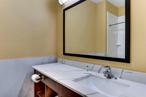 Captains Quarters Inn image 10