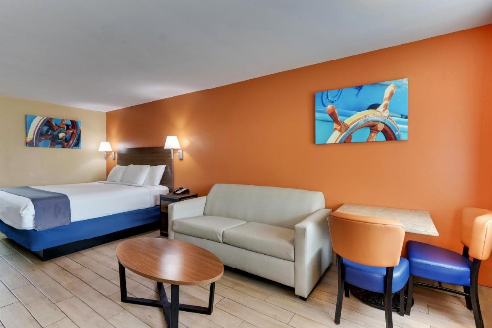 Captains Quarters Inn Image 25