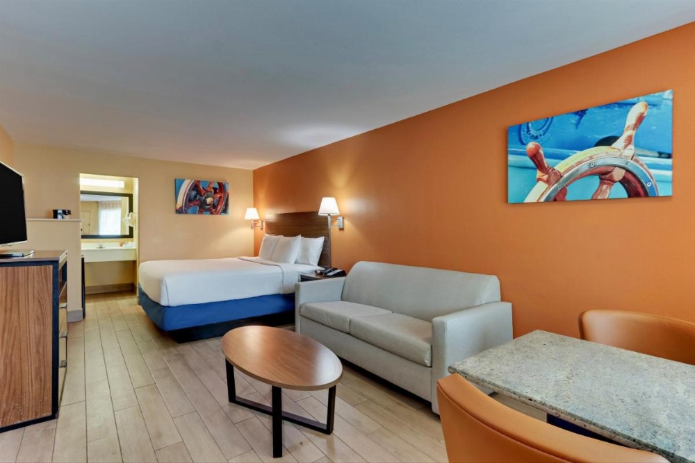 Captains Quarters Inn Image 32