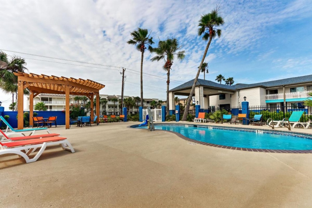 Captains Quarters Inn Image 35