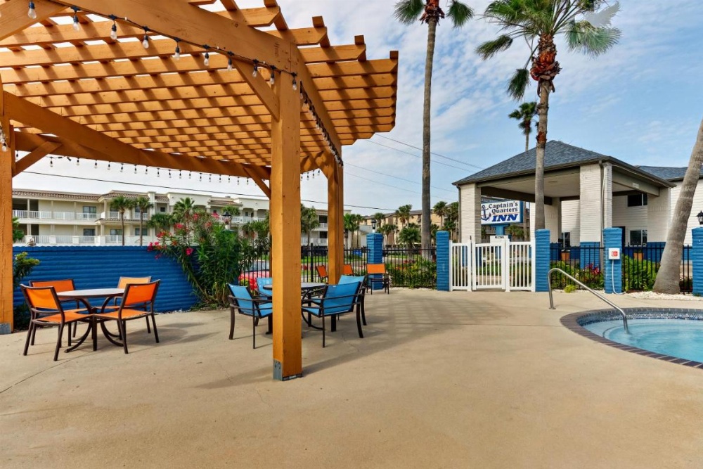Captains Quarters Inn Image 36