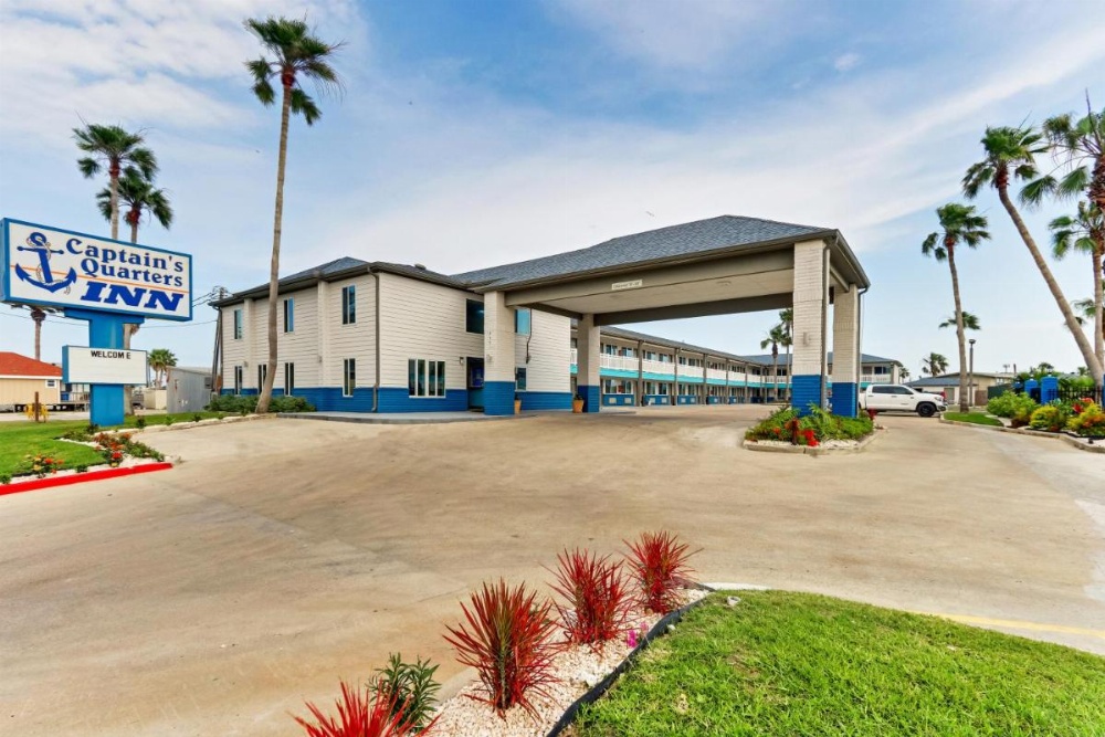 Captains Quarters Inn Image 37